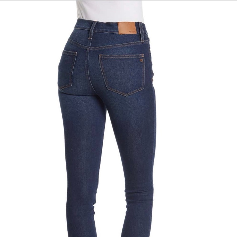 Madewell
Magic Pocket 9" Mid-Rise Skinny Jeans - Picture 2 of 5